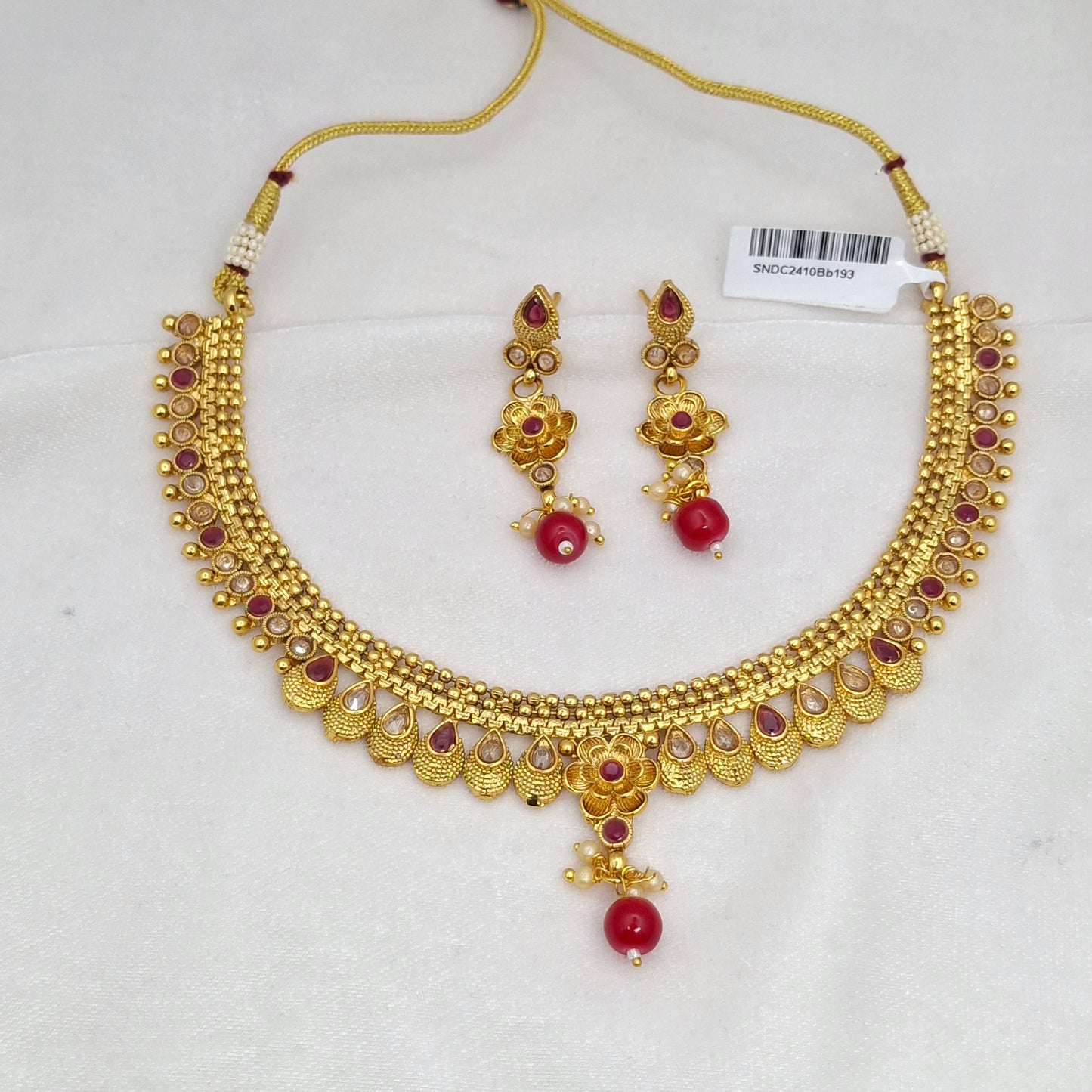 Shiny Short Necklace
