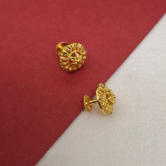 Traditional Gold Studs
