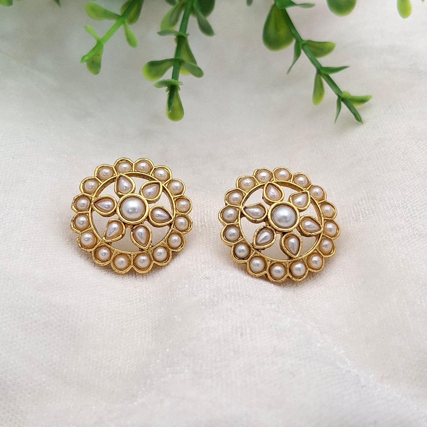 (Pack of 6) Stone Studs