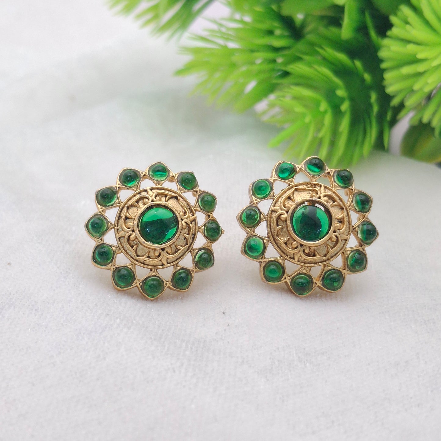 (Pack of 6) Floral Matte Studs