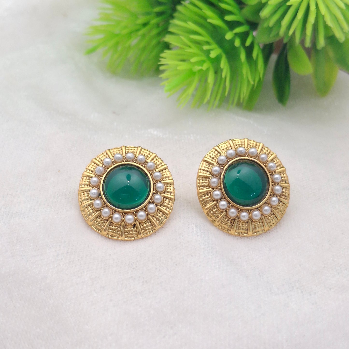 (Pack of 6) Round Matte Studs