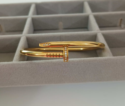 Anti Tarnish Nail Bracelet 18K Gold Plated
