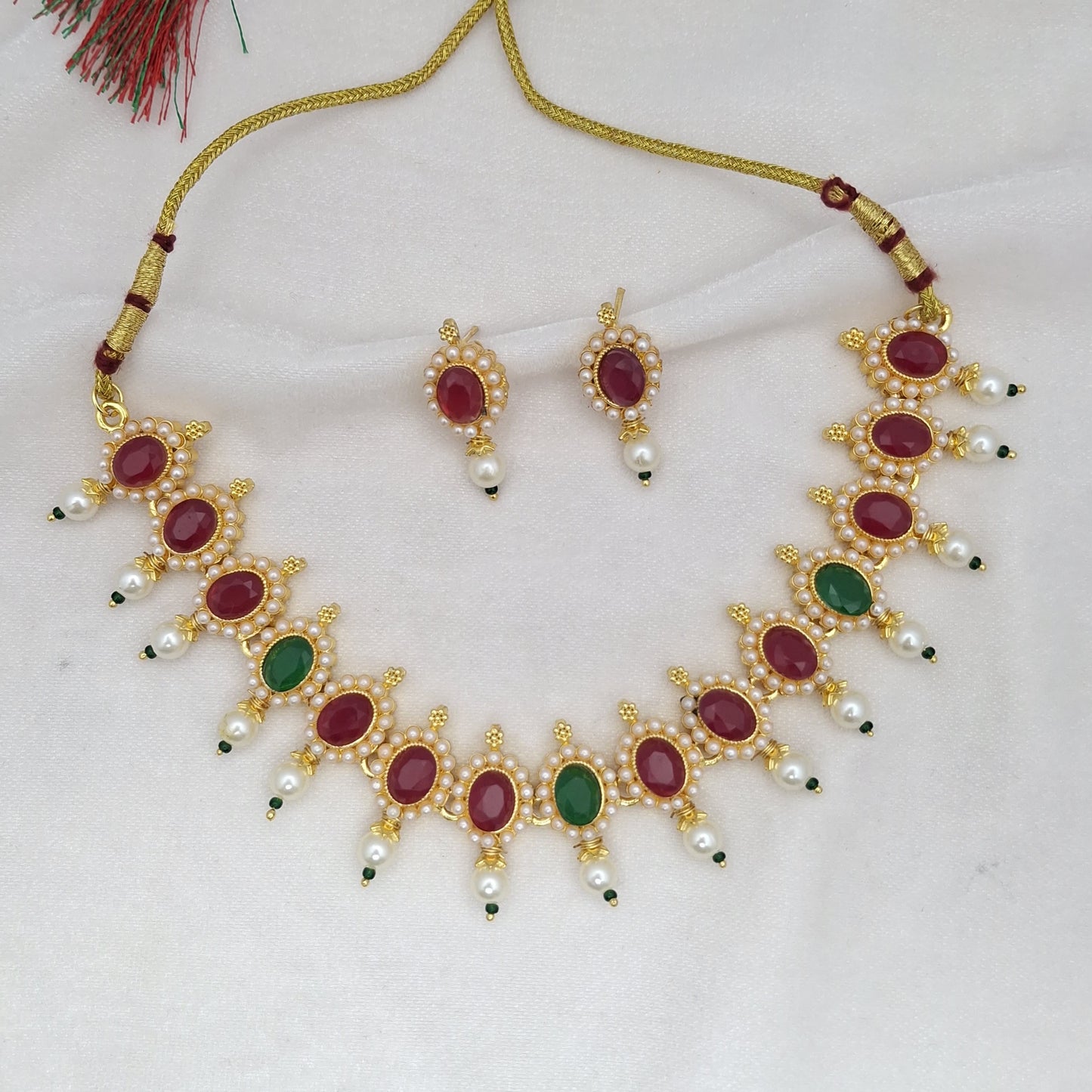 Fancy Short Necklace