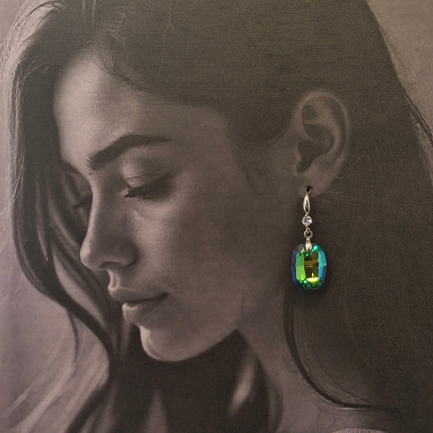 Emerald Glow Crystal Dangler Earrings - Kaanke
