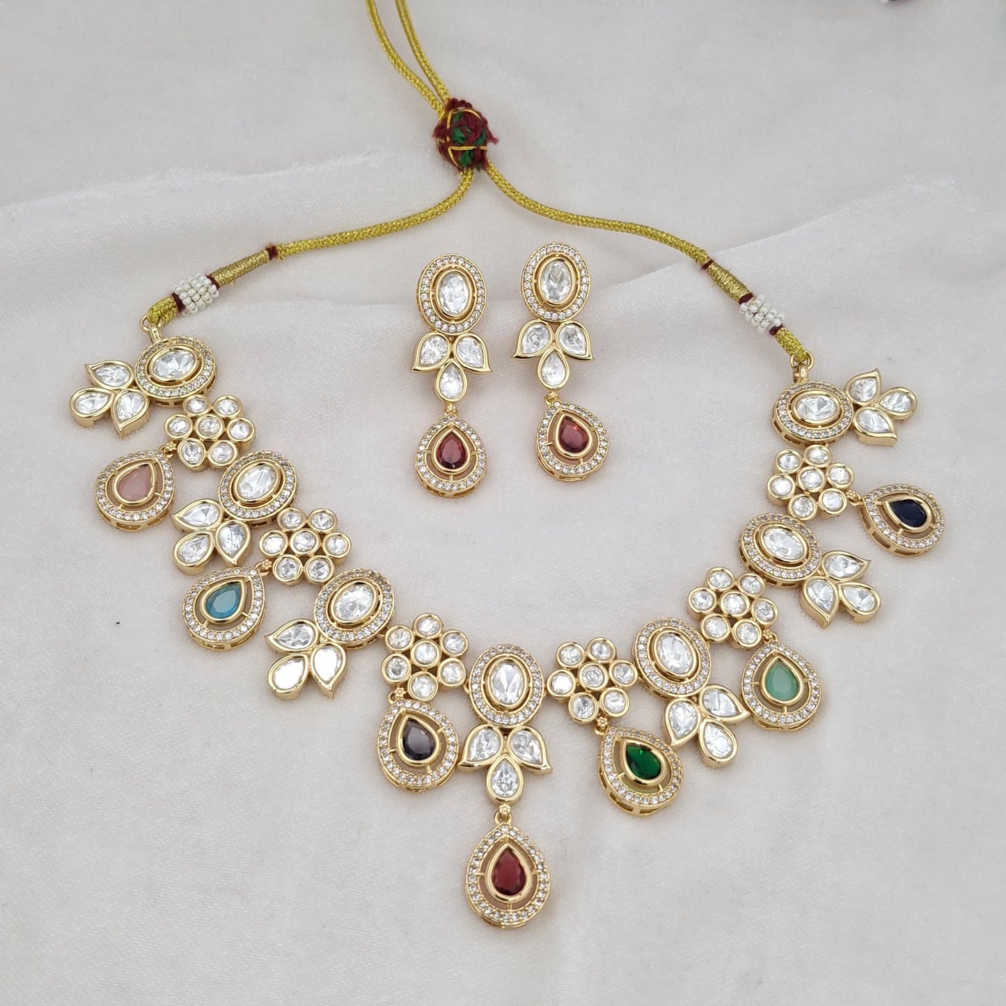 Moissanite & Kundans Short Necklace