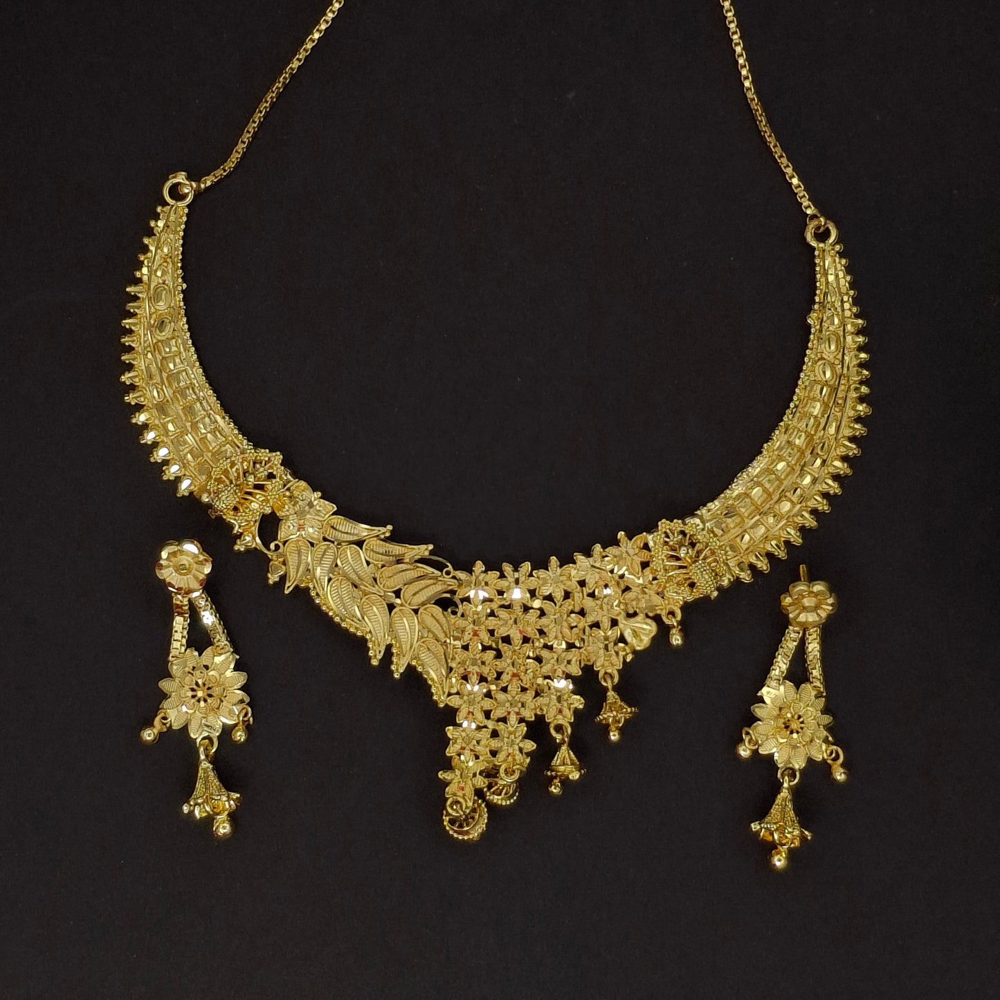 Designer Gold Short Necklace