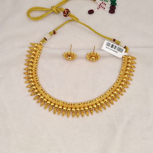 Shiny Gold Short Necklace