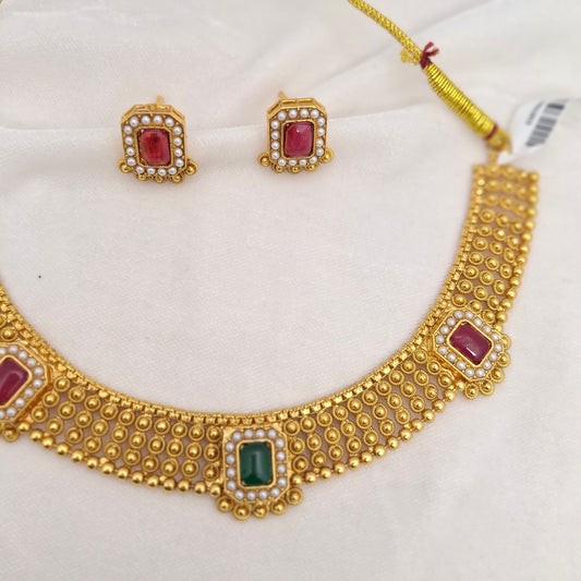 Fancy Matte Gold Short Necklace