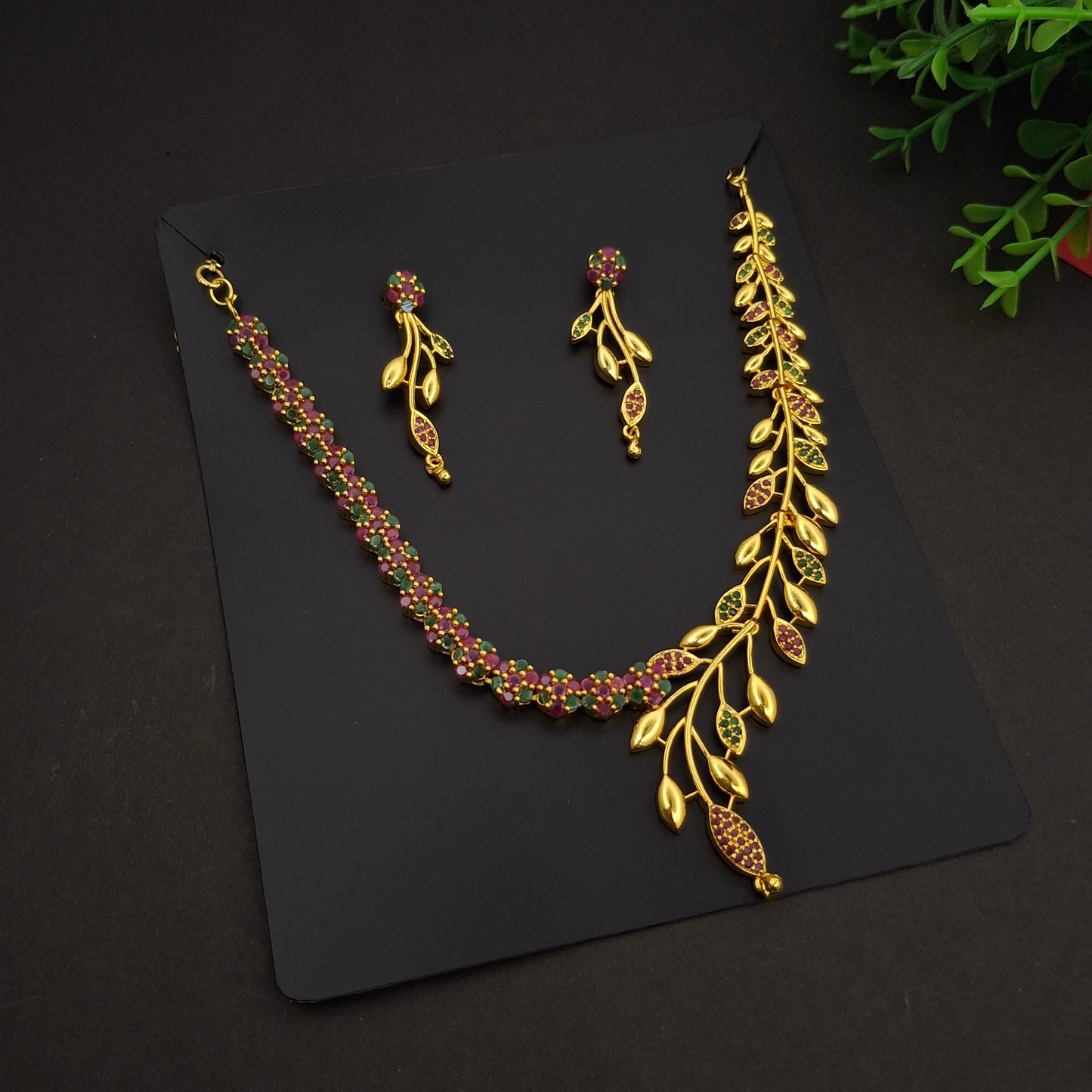 Fancy Gold Short Necklace