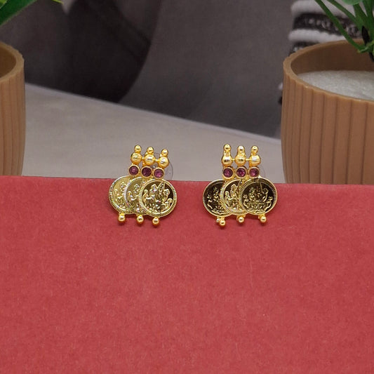 Traditional Moti Gold Studs