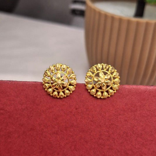 Traditional Gold Studs