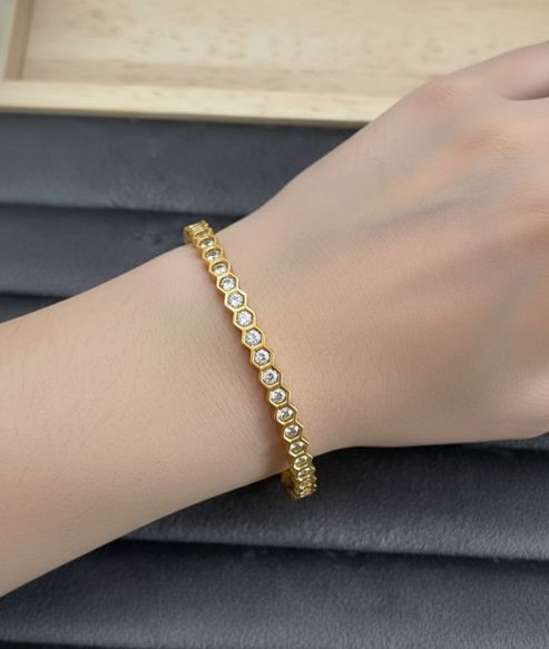 Anti Tarnish Dazzling Honeycomb Bracelet 18K Gold Plated