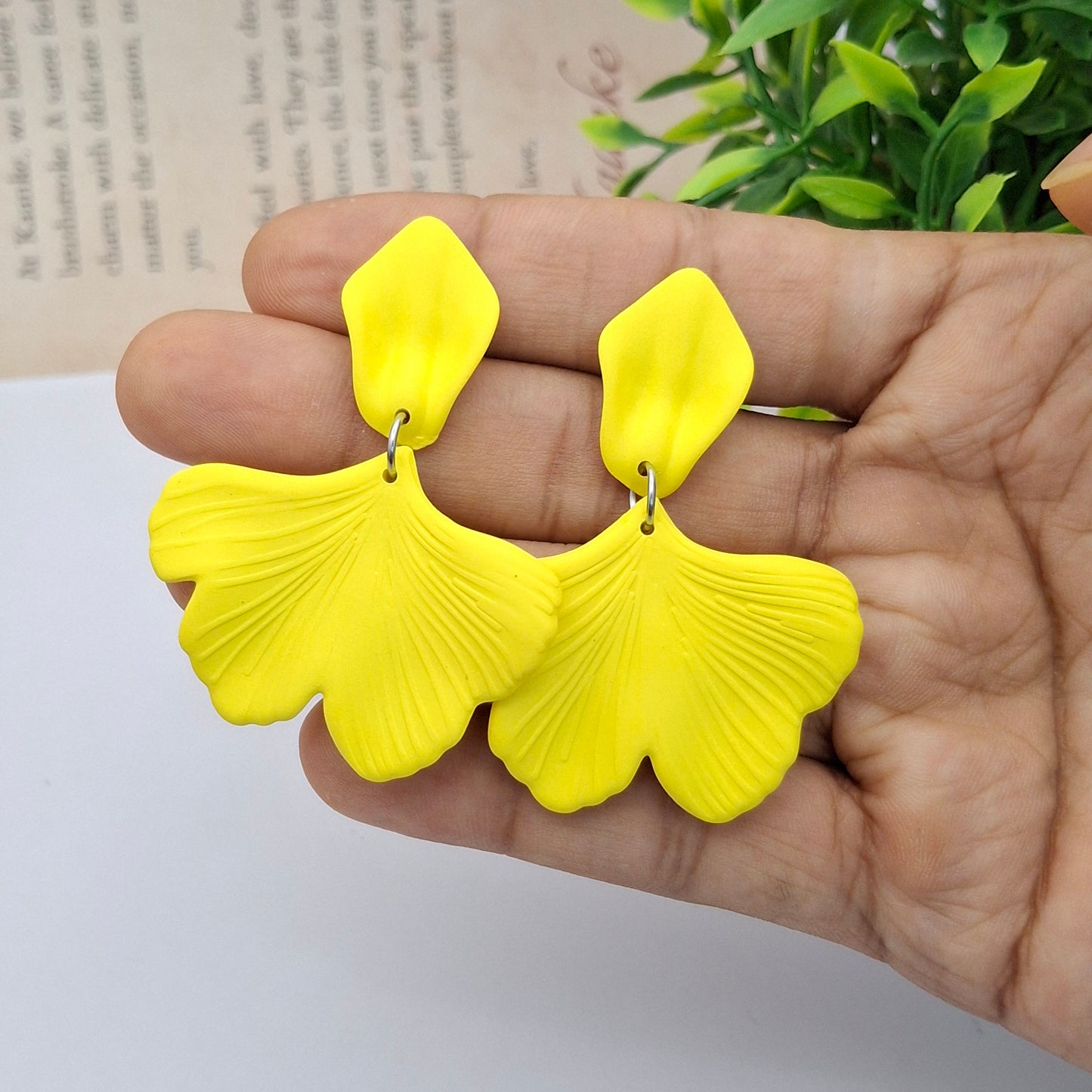 (Pack of 6) Petal Paradise Earrings