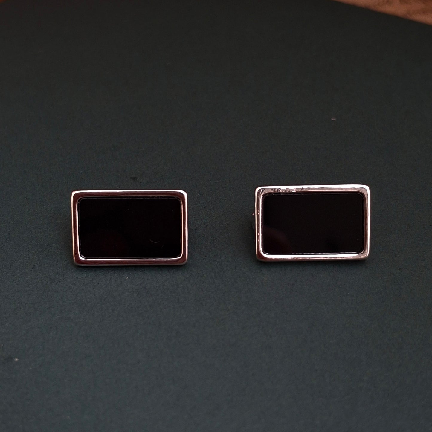 Black Reflective Box Studs Earrings - Kaanke