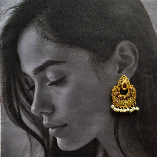 Crescent Grace Earrings - Kaanke