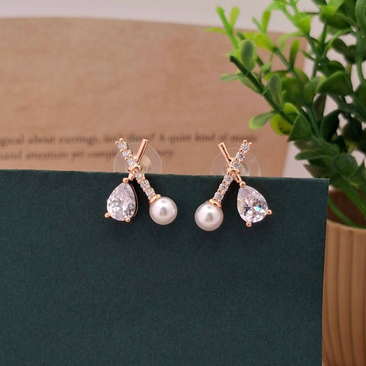 Elegant Pearl & Crystal Drop Earrings - Kaanke