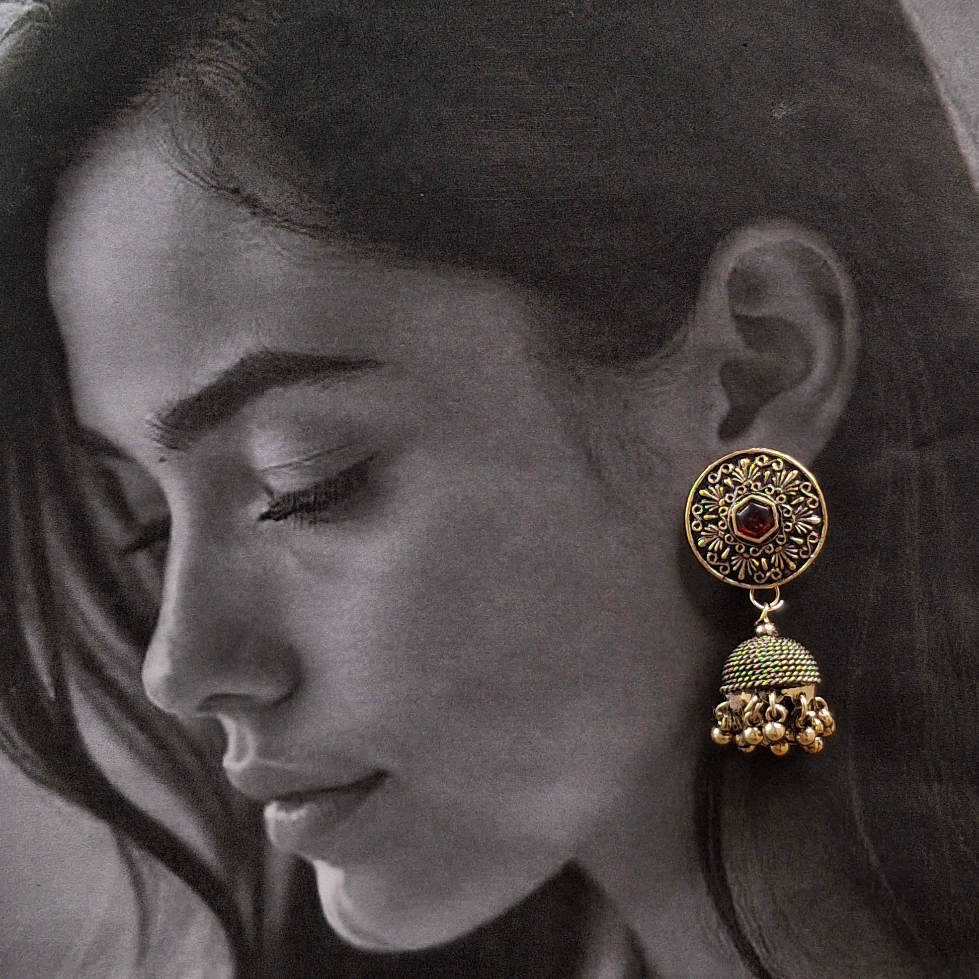 Midnight Majesty Jhumkas - Kaanke