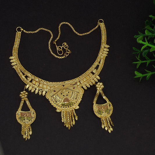 Fancy Gold Short Necklace