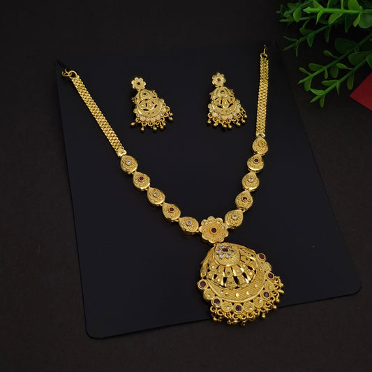 Fancy Gold Short Necklace
