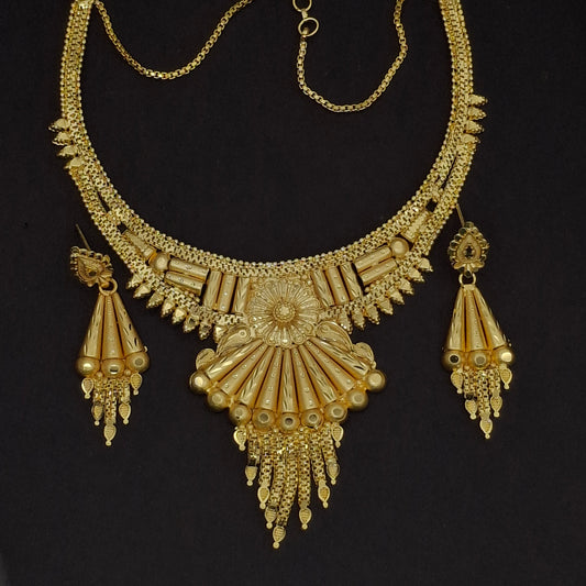 Fancy Gold Short Necklace