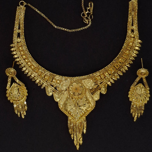 Fancy Gold Short Necklace