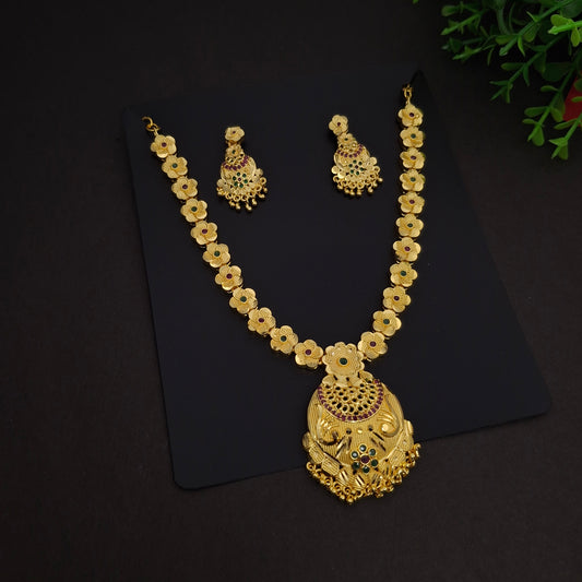 Fancy Gold Short Necklace